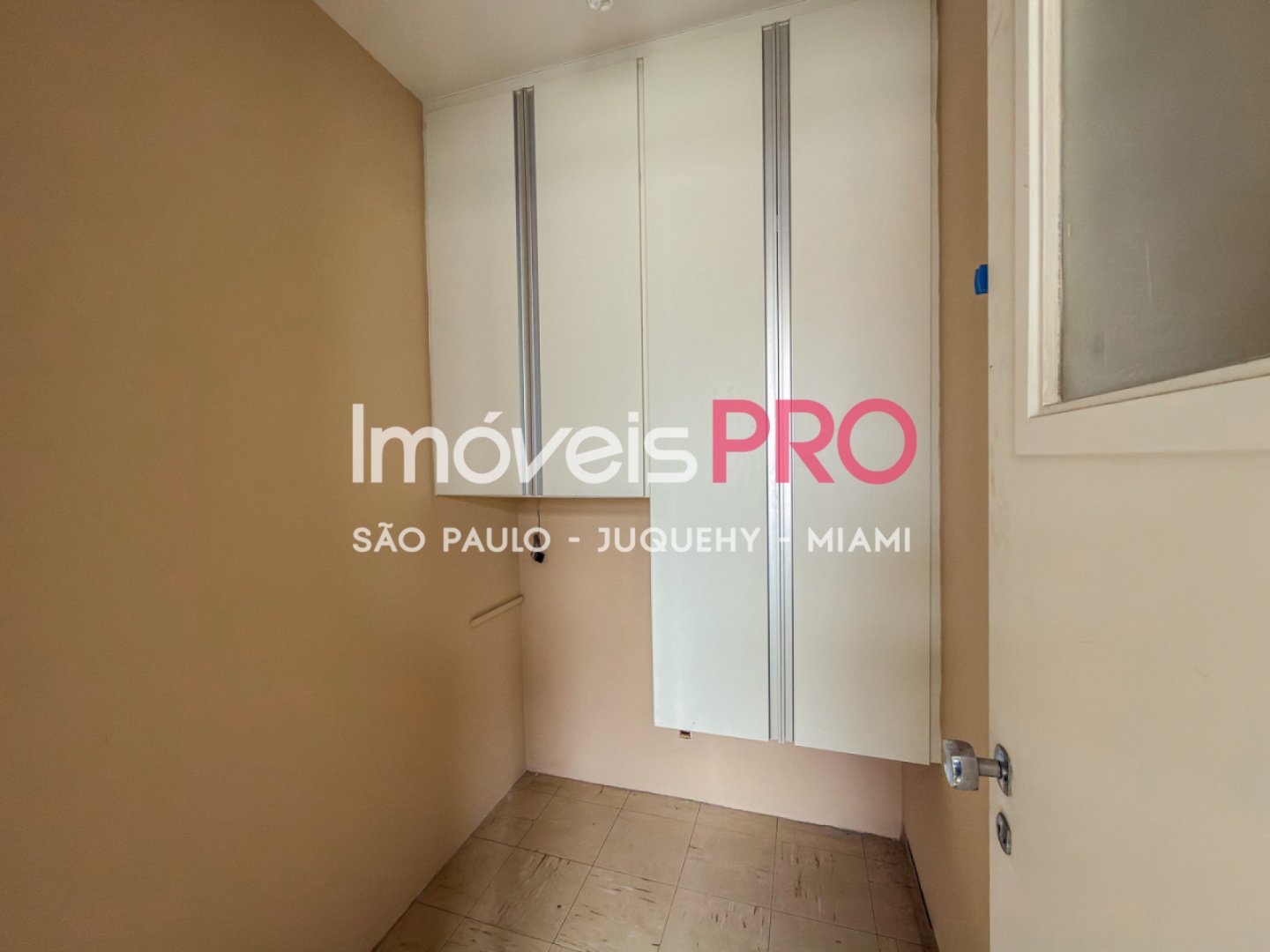 Foto :: https://assets.imoveispro.com.br/thumb/IP10559/apartamento-venda-campo-belo_IP10559_35_1920x1080.jpg?