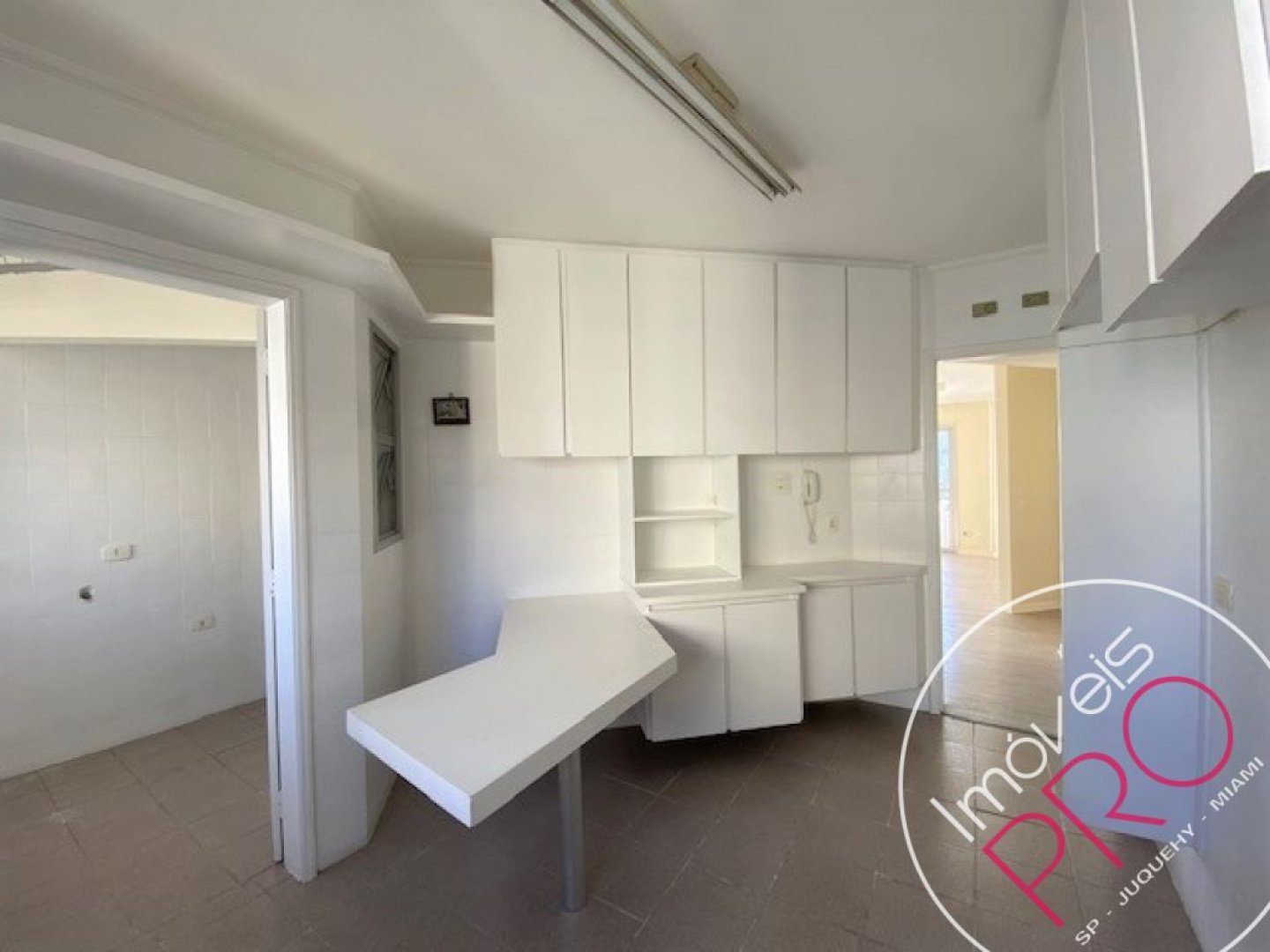 Foto :: https://assets.imoveispro.com.br/thumb/IP10560/apartamento-aluguel-brooklin_IP10560_17_1920x1080.jpg?