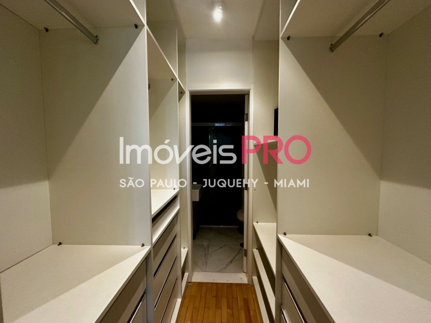 Foto :: IP10815