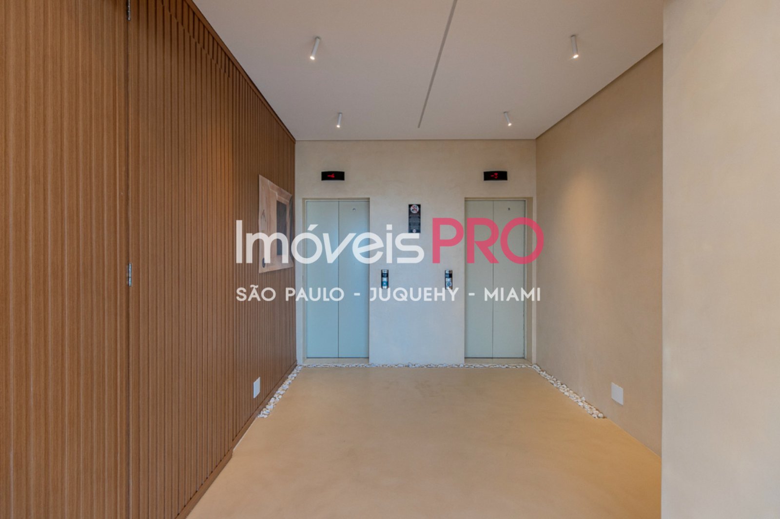 Foto :: https://assets.imoveispro.com.br/thumb/IP11127/cobertura-venda-campo-belo_IP11127_11_1920x1080.jpg?
