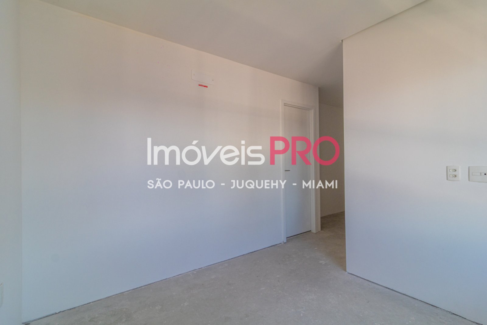 Foto :: https://assets.imoveispro.com.br/thumb/IP12450/apartamento-venda-pinheiros_IP12450_35_1920x1080.jpg?