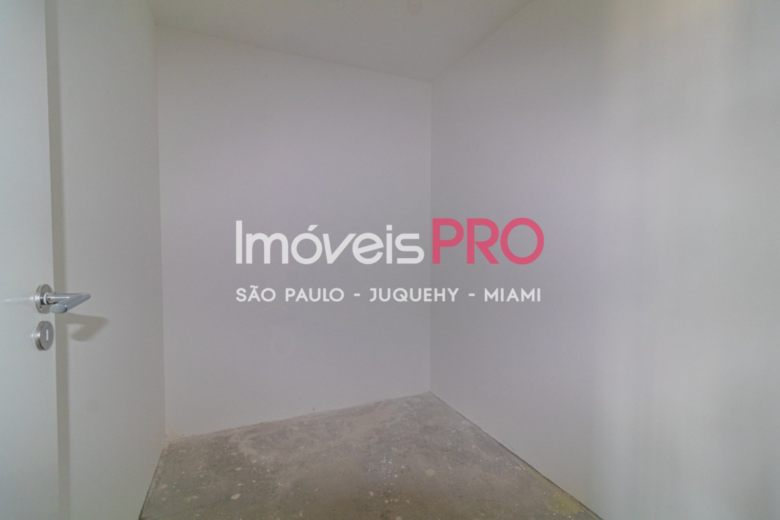 Foto :: https://assets.imoveispro.com.br/thumb/IP12450/apartamento-venda-pinheiros_IP12450_47_1920x1080.jpg?