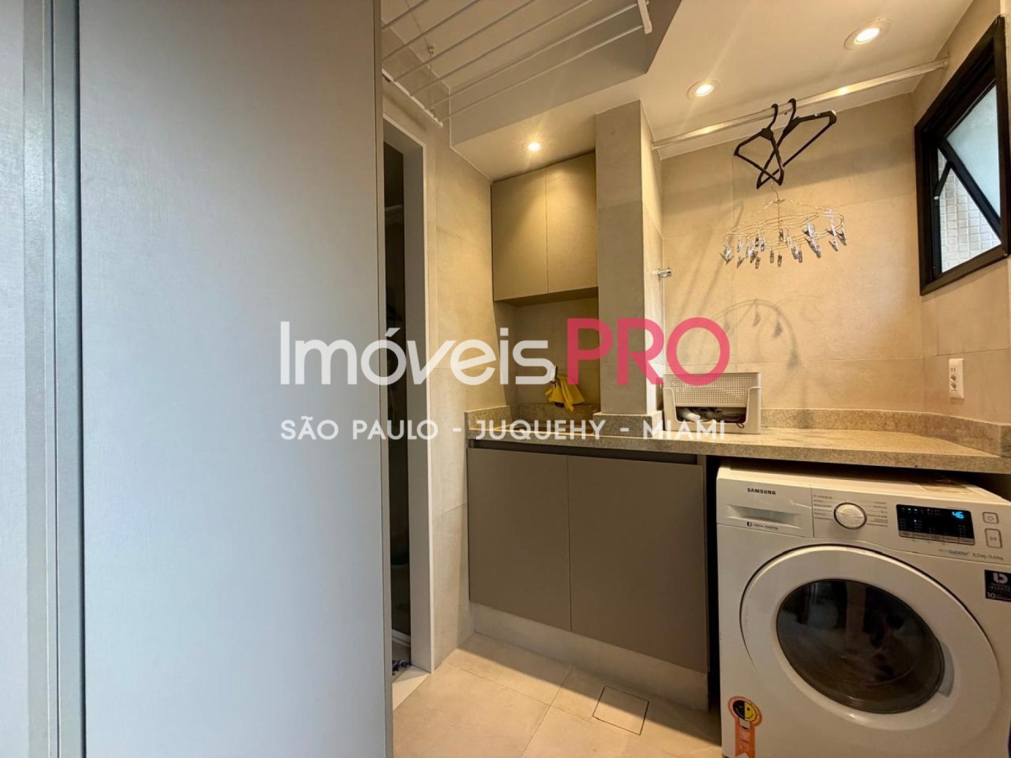 Foto :: https://assets.imoveispro.com.br/thumb/IP12537/apartamento-venda-moema_IP12537_23_1920x1080.jpg?