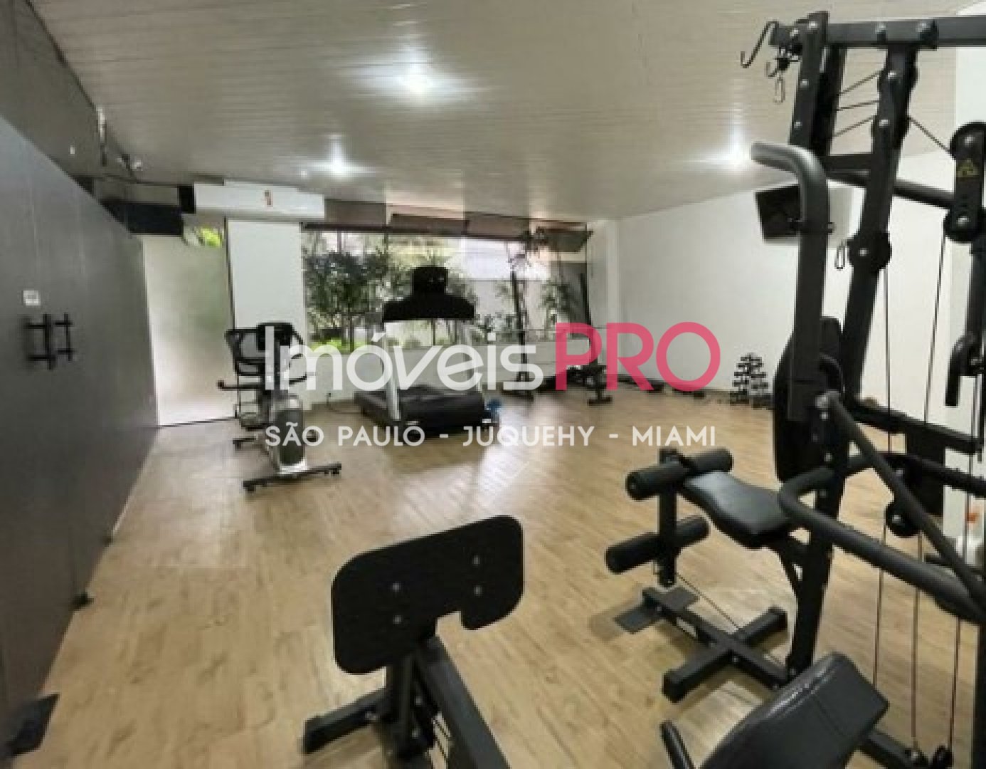 Foto :: https://assets.imoveispro.com.br/thumb/IP12537/apartamento-venda-moema_IP12537_35_1920x1080.jpg?