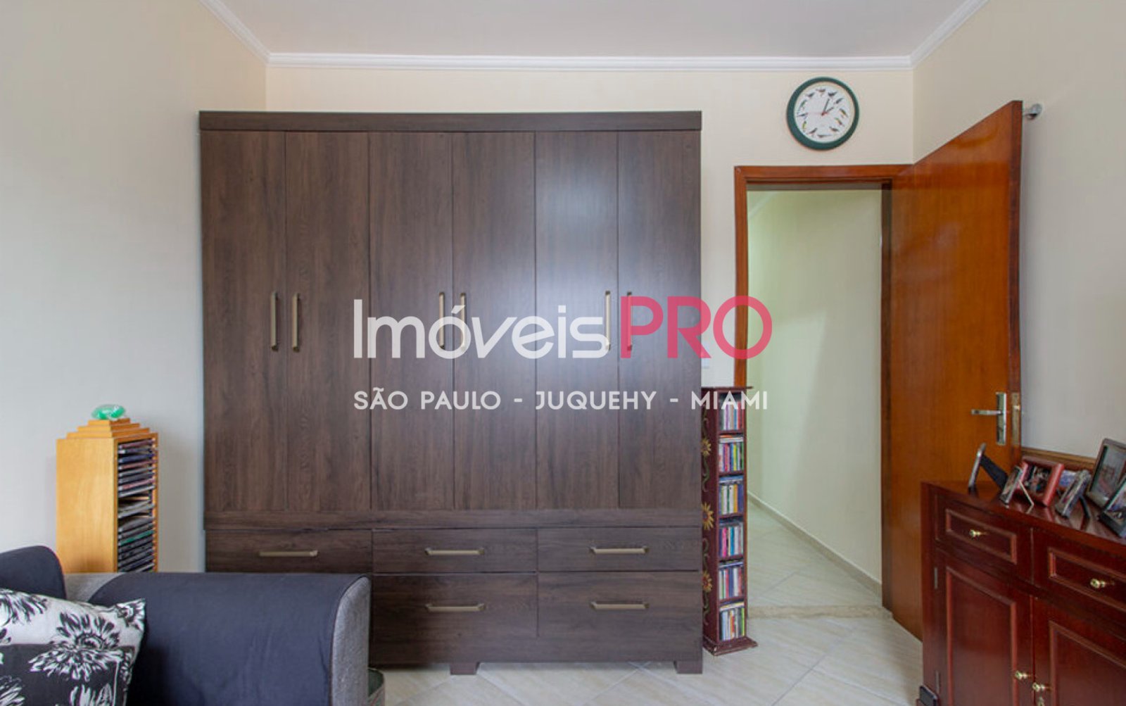 Foto :: https://assets.imoveispro.com.br/thumb/IP13782/sobrado-venda-brooklin_IP13782_11_1920x1080.jpg?