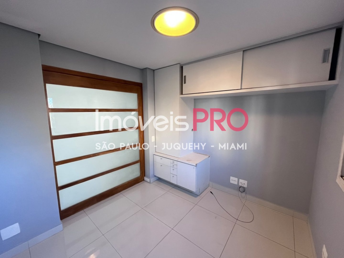 Foto :: https://assets.imoveispro.com.br/thumb/IP14413/apartamento-aluguel-moema_IP14413_17_1920x1080.jpg?