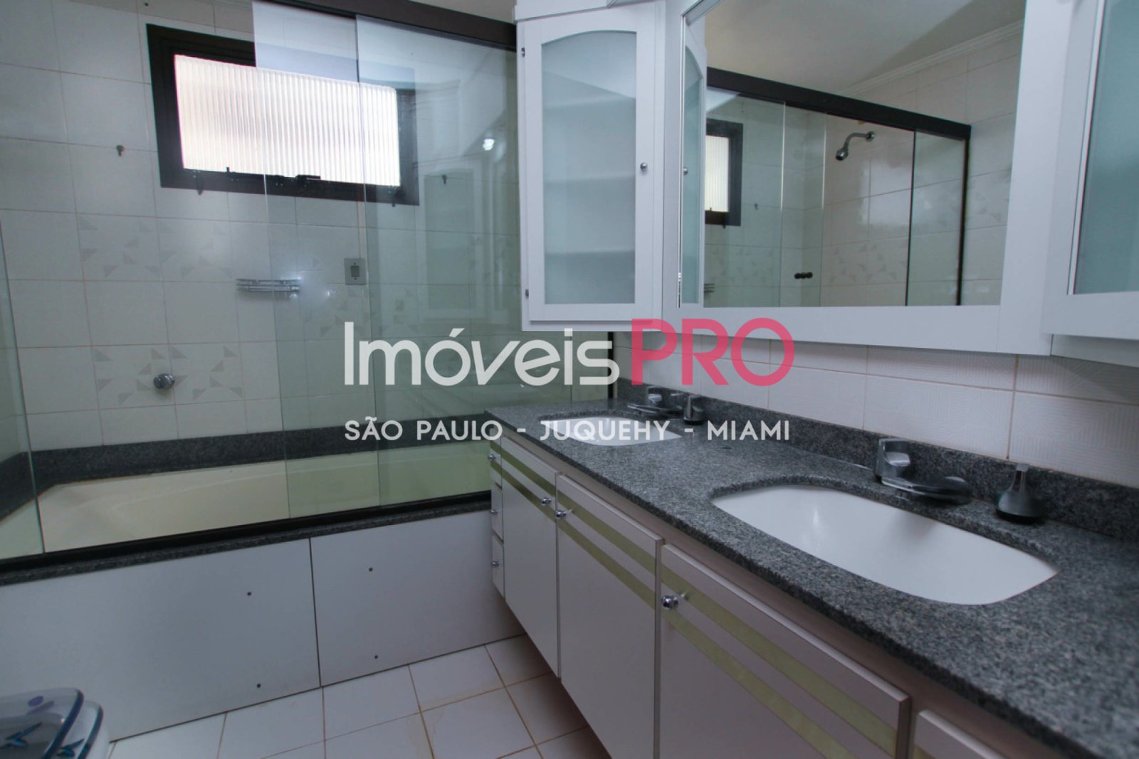 Foto :: https://assets.imoveispro.com.br/thumb/IP15897/apartamento-aluguel-moema_IP15897_11_1920x1080.jpg?