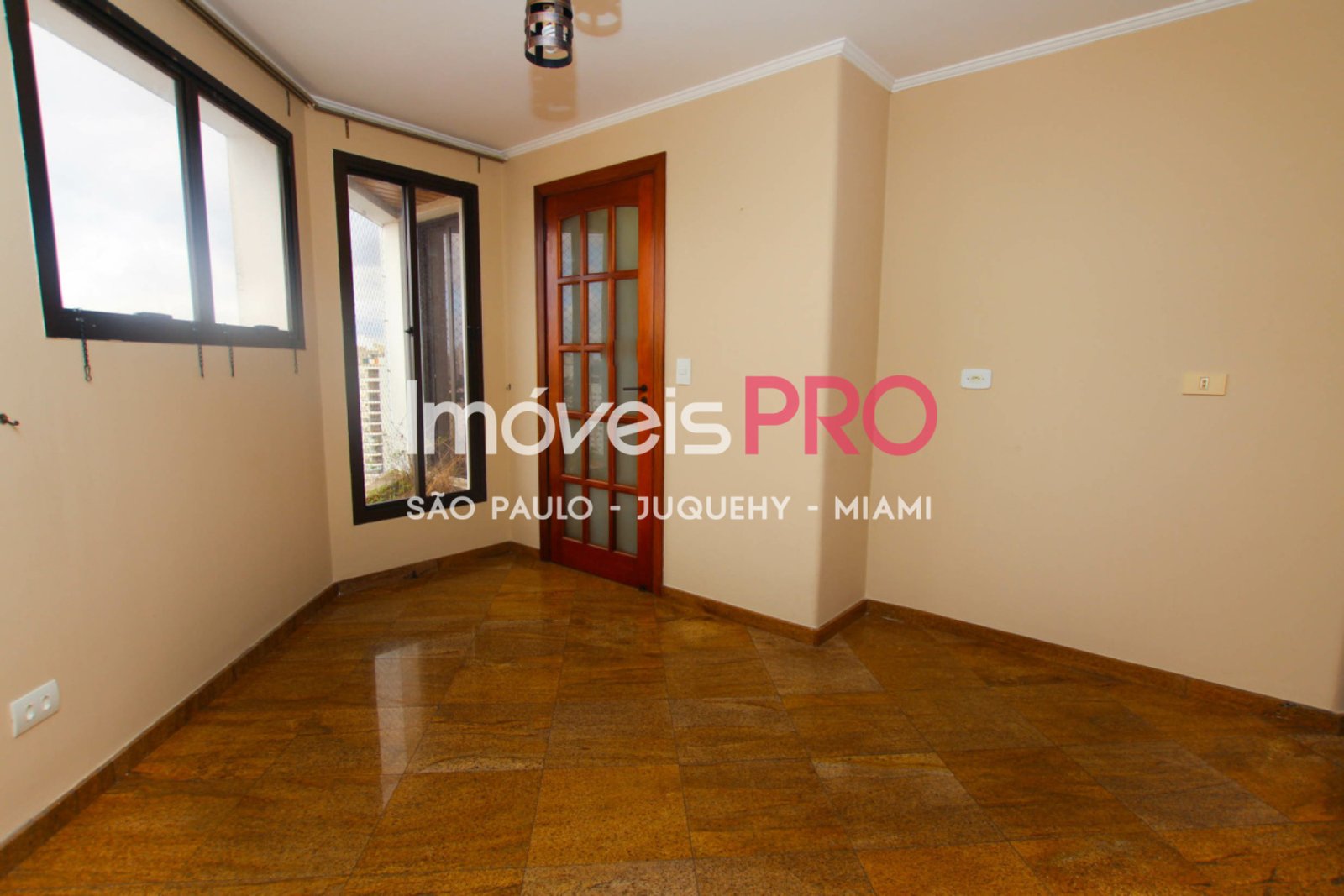Foto :: https://assets.imoveispro.com.br/thumb/IP15897/apartamento-aluguel-moema_IP15897_17_1920x1080.jpg?