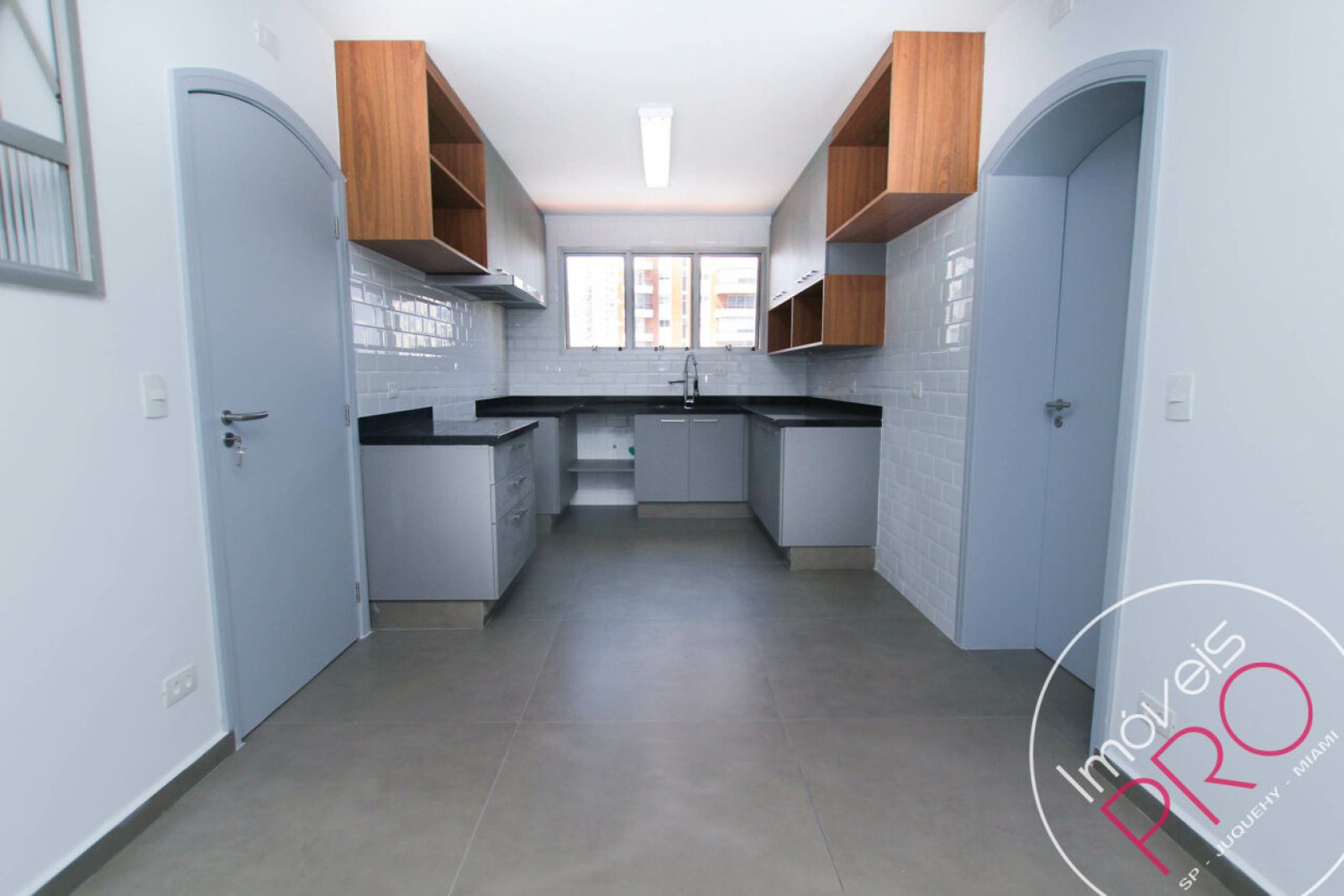 Foto :: https://assets.imoveispro.com.br/thumb/IP16512/apartamento-aluguel-campo-belo_IP16512_17_1920x1080.jpg?
