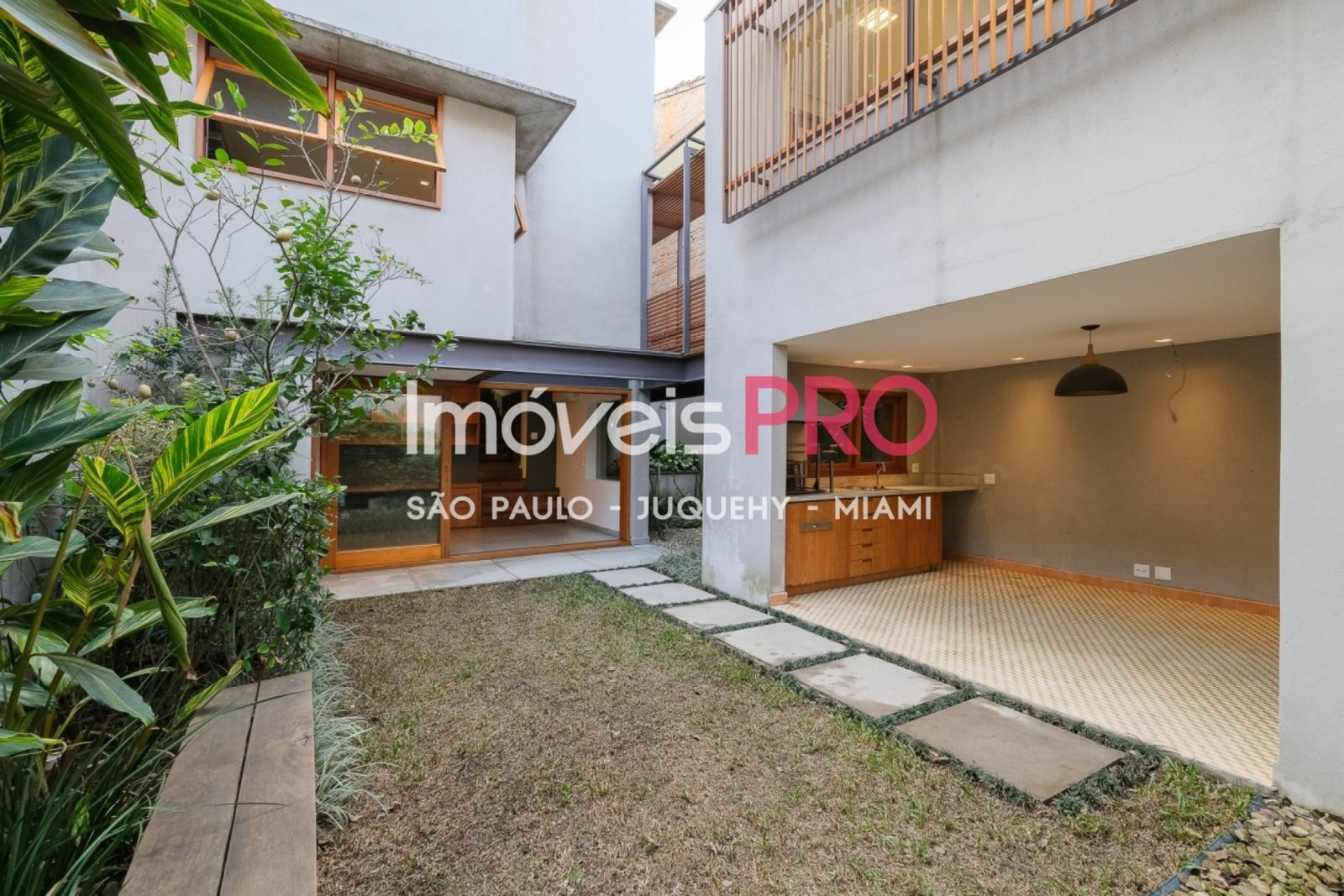 Foto :: https://assets.imoveispro.com.br/thumb/IP16785/sobrado-venda-jardim-paulistano_IP16785_23_1920x1080.jpg?