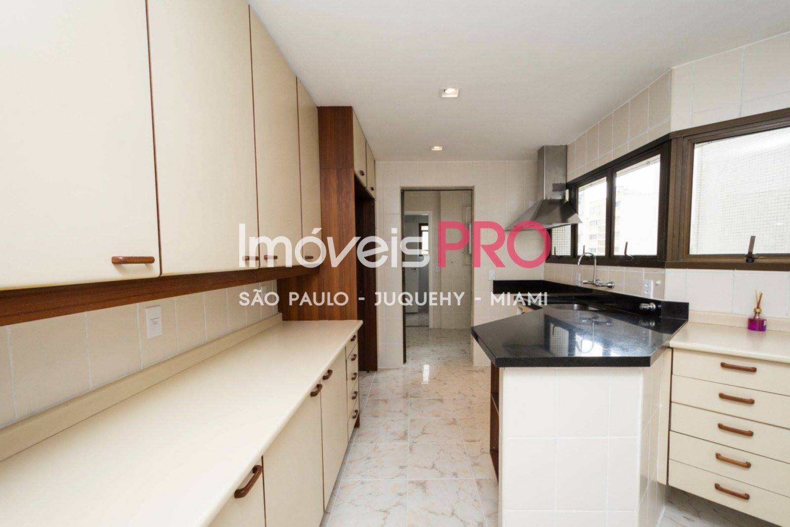 Foto :: https://assets.imoveispro.com.br/thumb/IP16856/apartamento-venda-vila-nova-conceicao_IP16856_23_1920x1080.jpg?