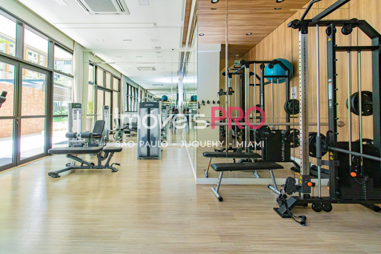 Foto :: https://assets.imoveispro.com.br/thumb/IP16910/apartamento-venda-vila-mariana_IP16910_23_1920x1080.jpg?