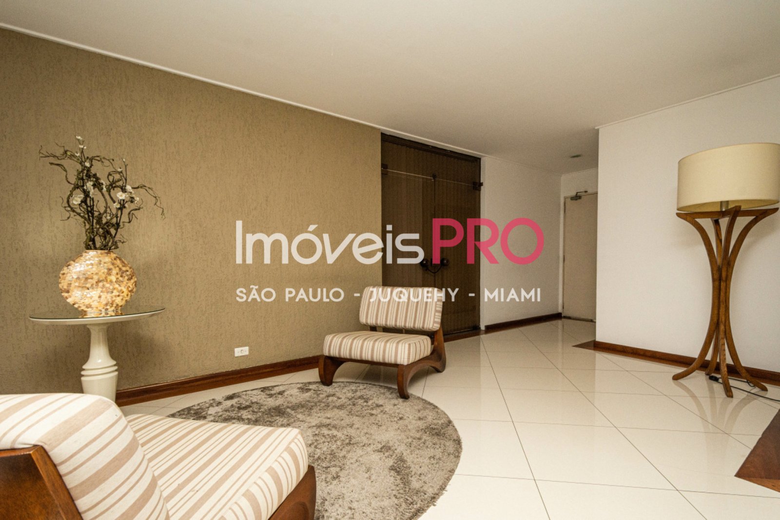 Foto :: https://assets.imoveispro.com.br/thumb/IP17162/apartamento-aluguel-moema-indios_IP17162_23_1920x1080.jpg?