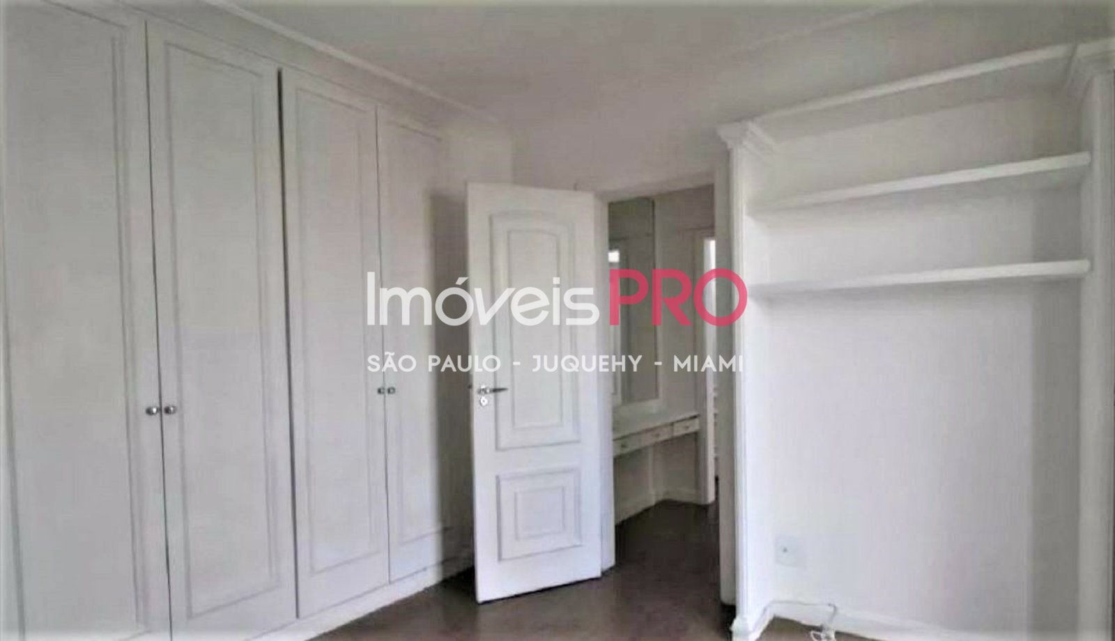 Foto :: IP17661