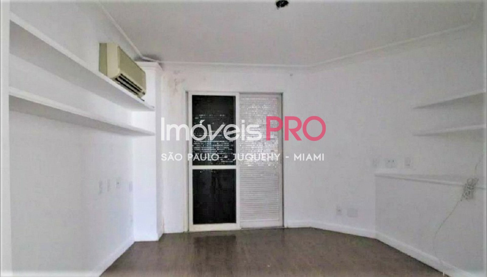 Foto :: IP17661