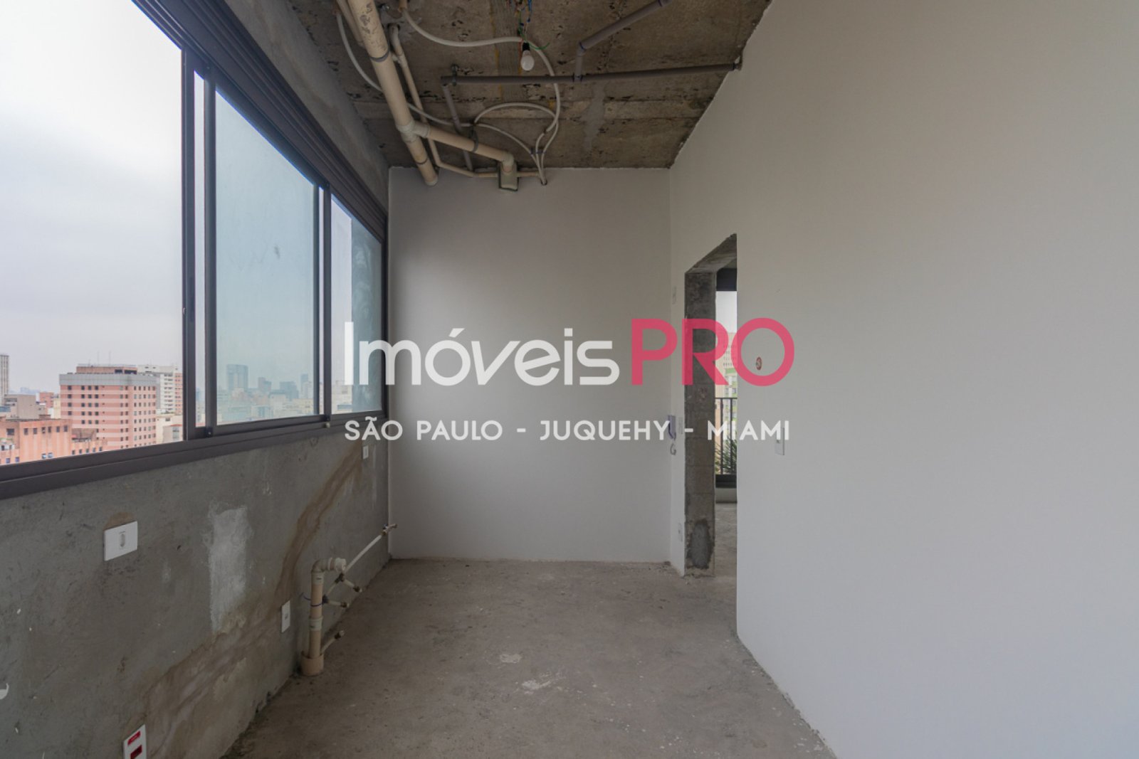 Foto :: https://assets.imoveispro.com.br/thumb/IP17686/cobertura-venda-jardim-paulista_IP17686_17_1920x1080.jpg?