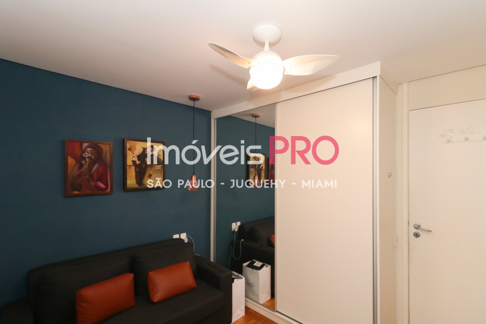 Foto :: IP17826