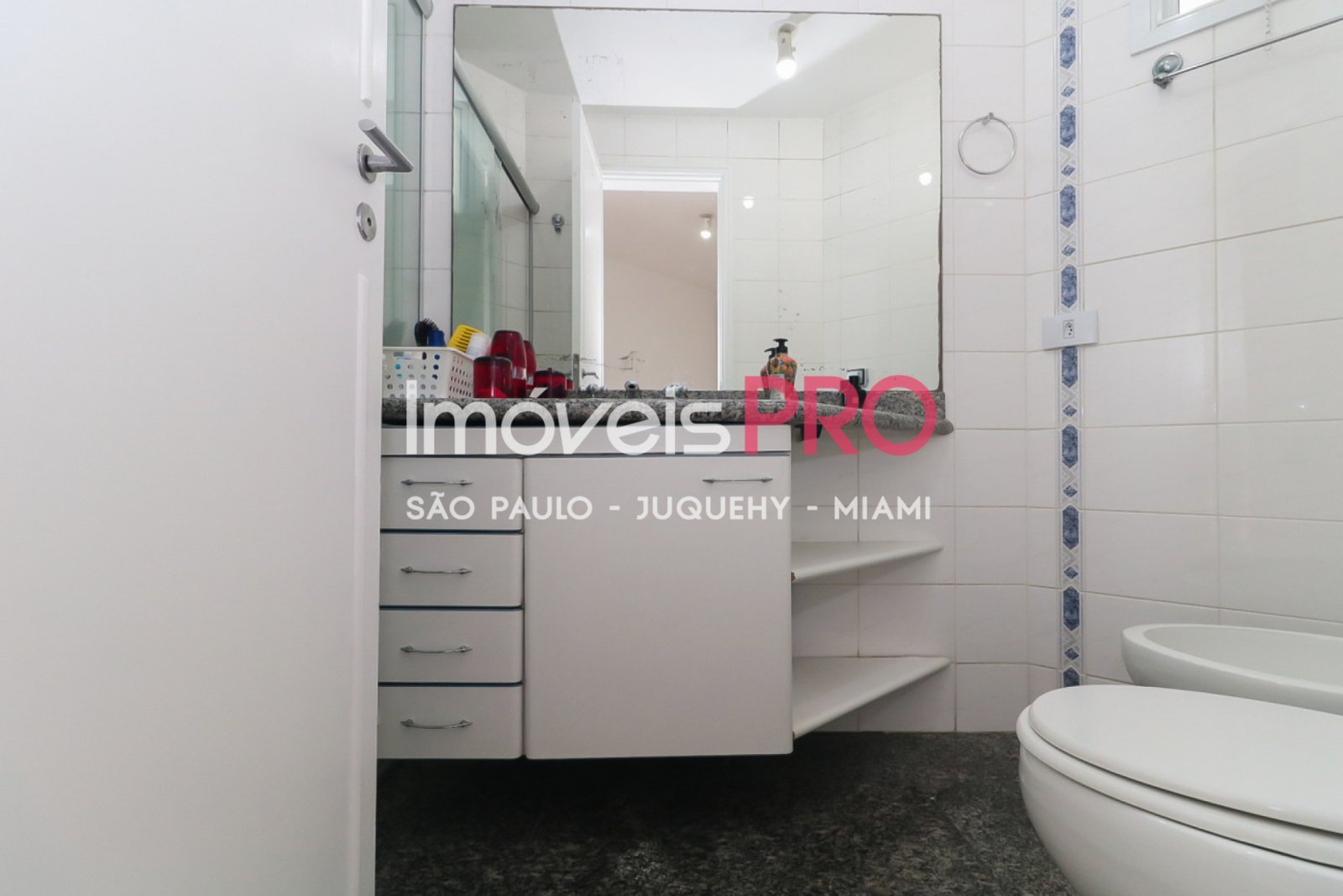 Foto :: https://assets.imoveispro.com.br/thumb/IP18447/apartamento-venda-moema-passaros_IP18447_11_1920x1080.jpg?
