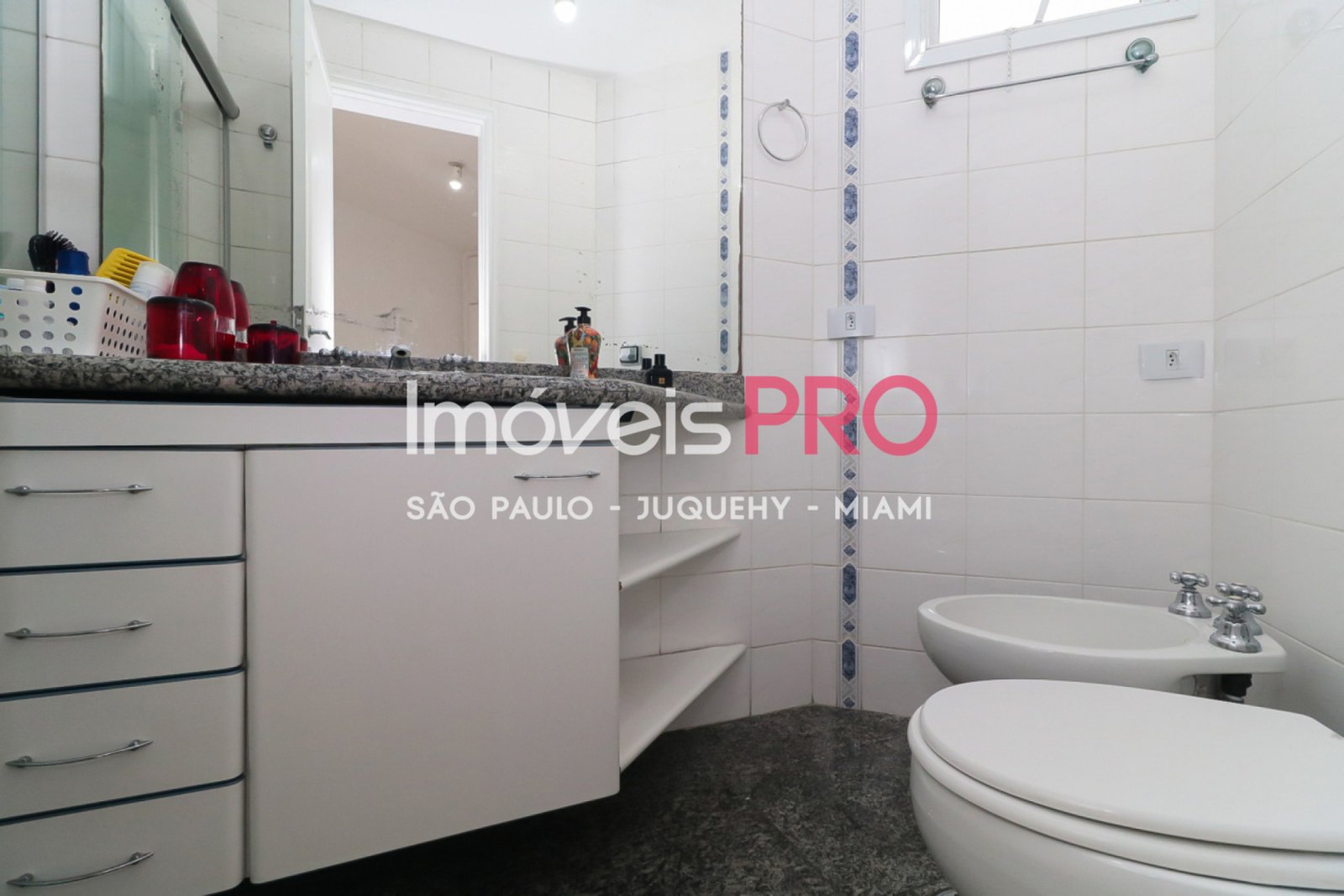 Foto :: IP18447
