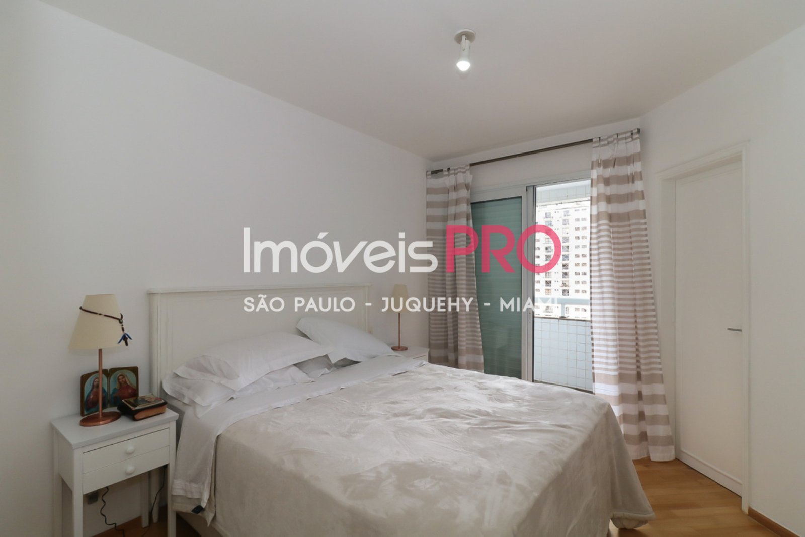 Foto :: IP18447
