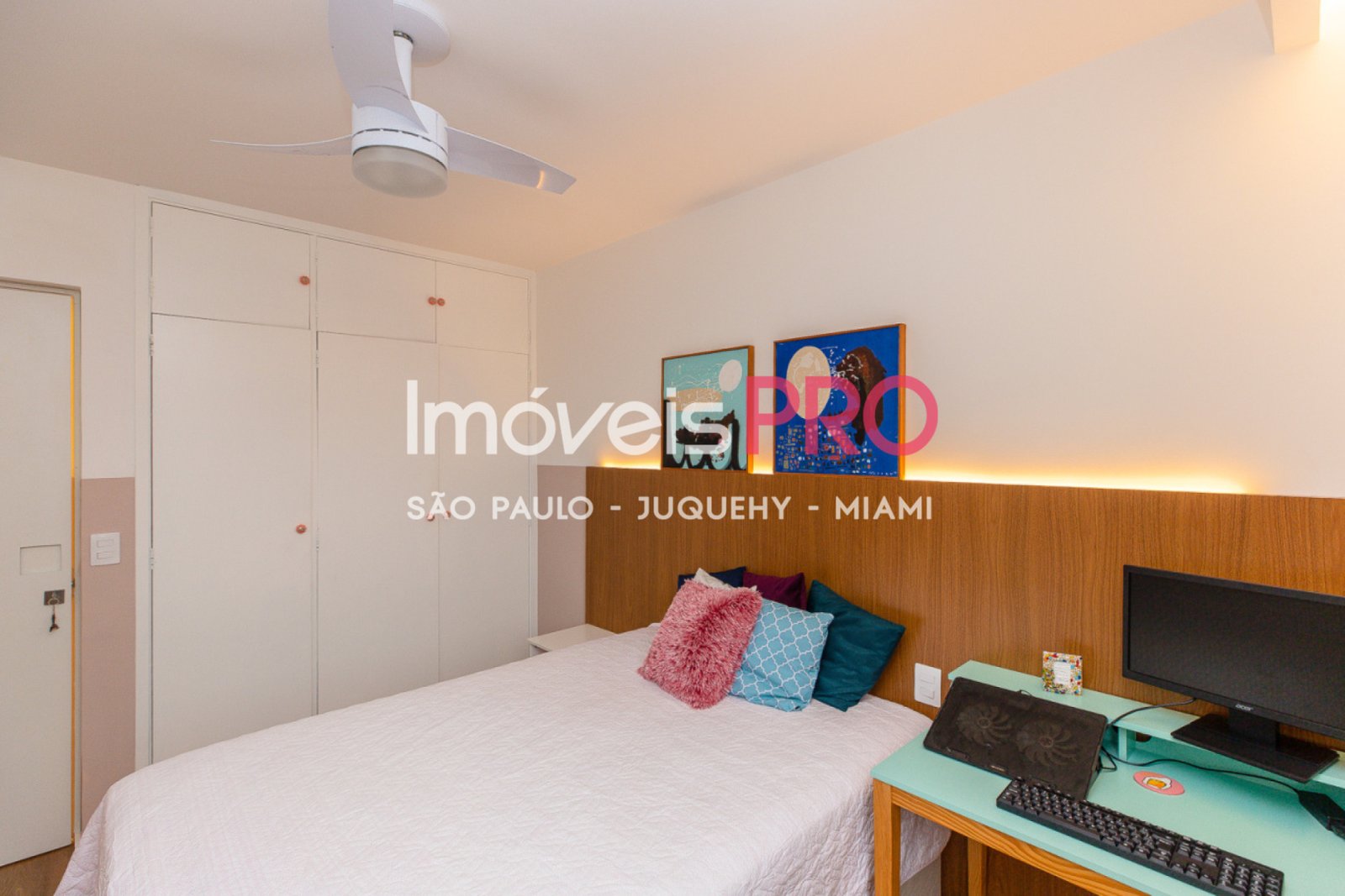Foto :: IP18461