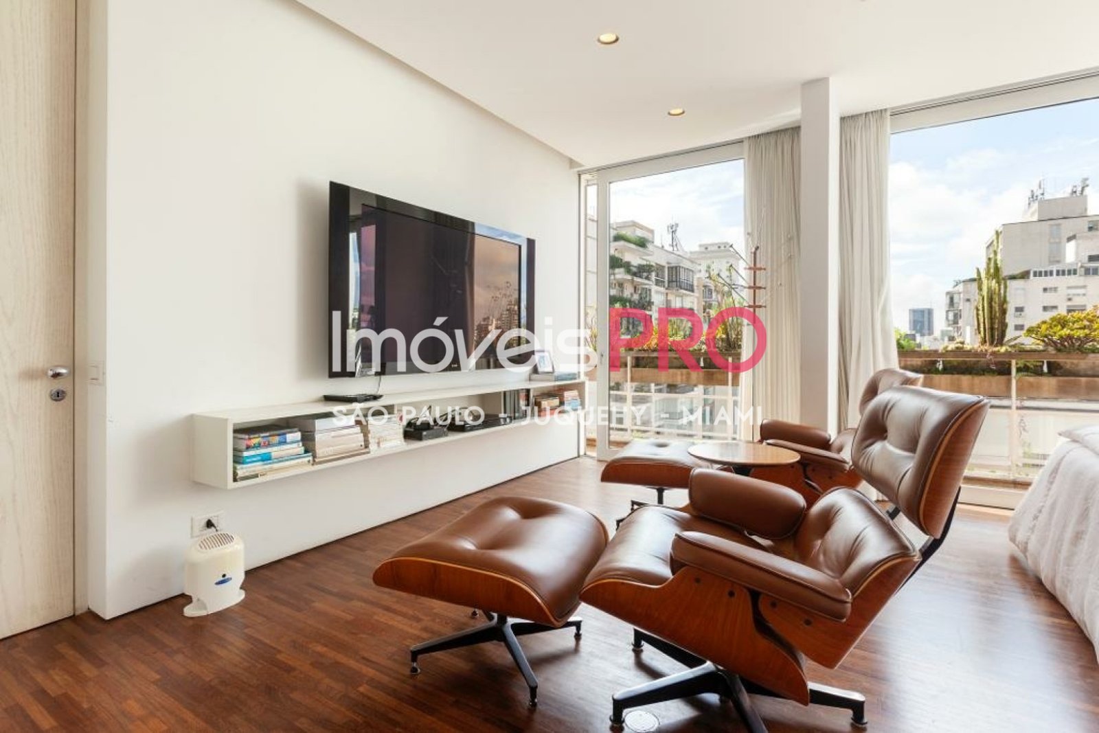 Foto :: https://assets.imoveispro.com.br/thumb/IP18480/apartamento-venda-higienopolis_IP18480_11_1920x1080.jpg?