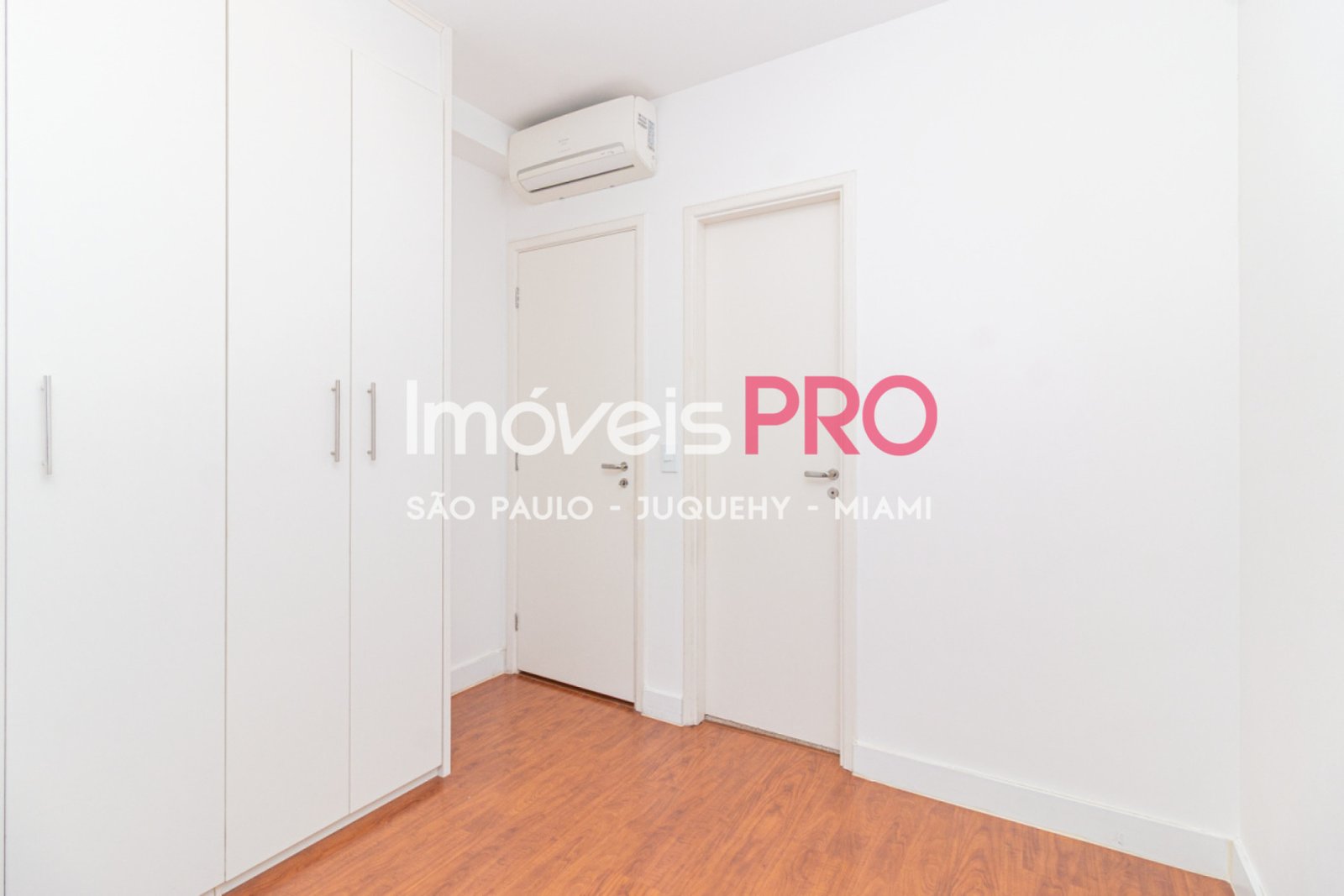Foto :: https://assets.imoveispro.com.br/thumb/IP18553/apartamento-venda-campo-belo_IP18553_23_1920x1080.jpg?