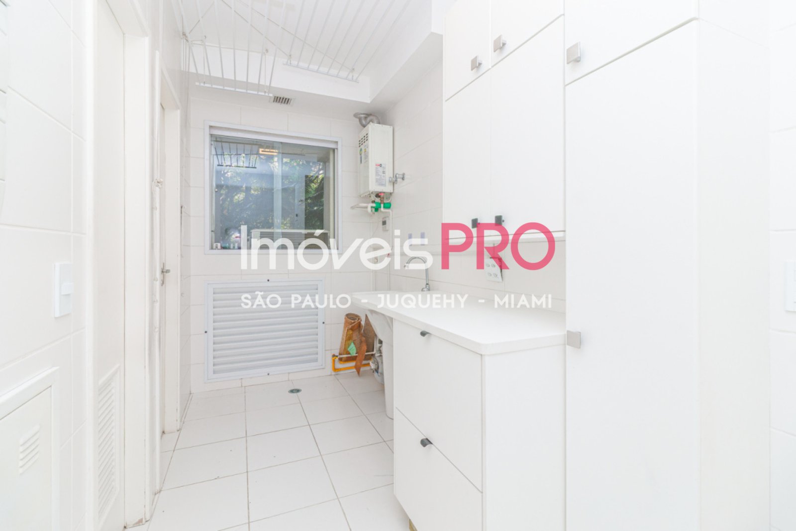 Foto :: https://assets.imoveispro.com.br/thumb/IP18553/apartamento-venda-campo-belo_IP18553_47_1920x1080.jpg?