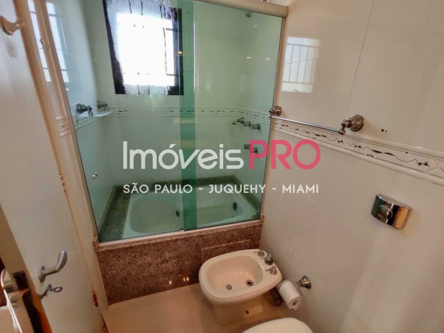 Foto :: IP18750