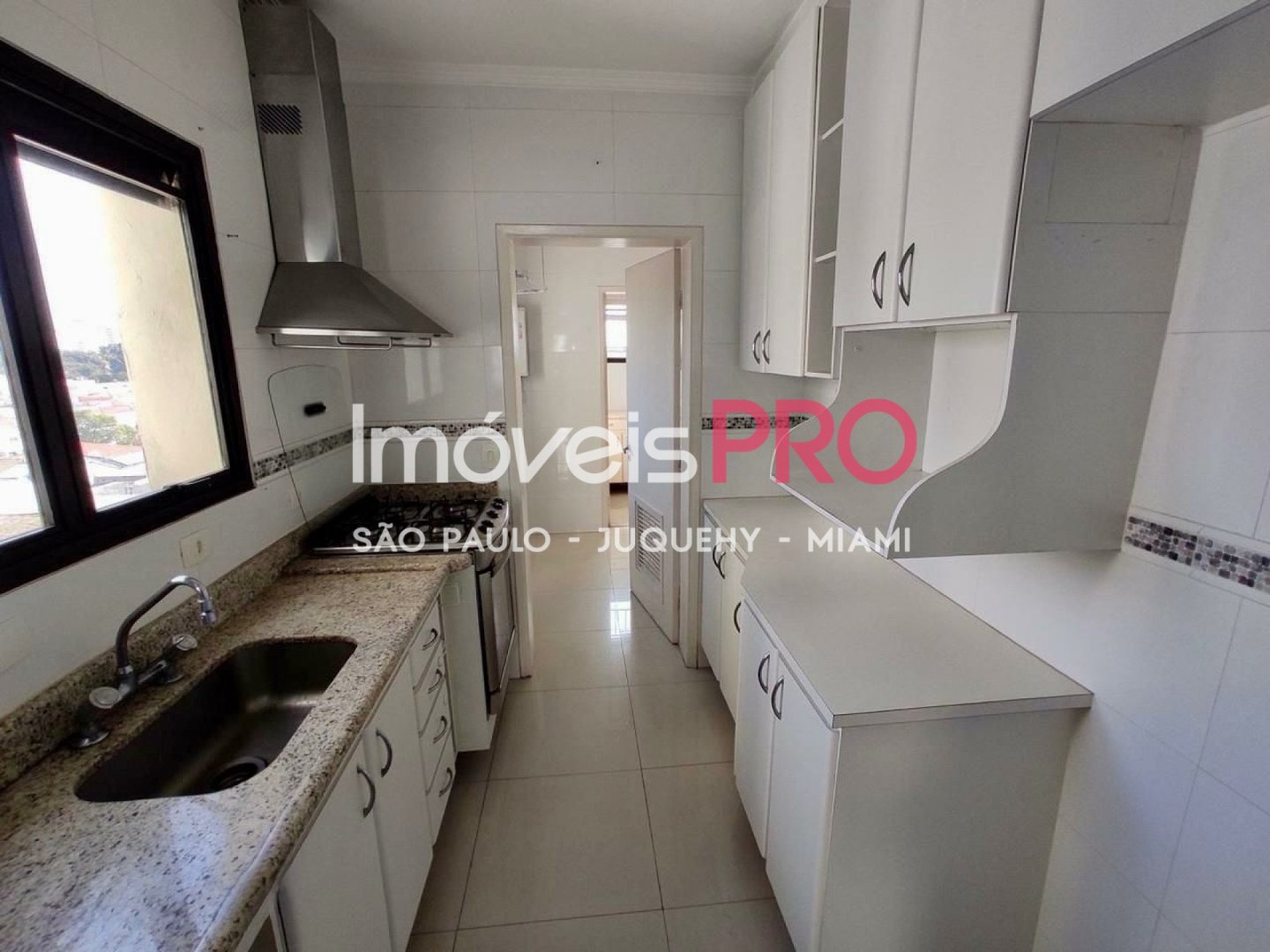 Foto :: IP18750