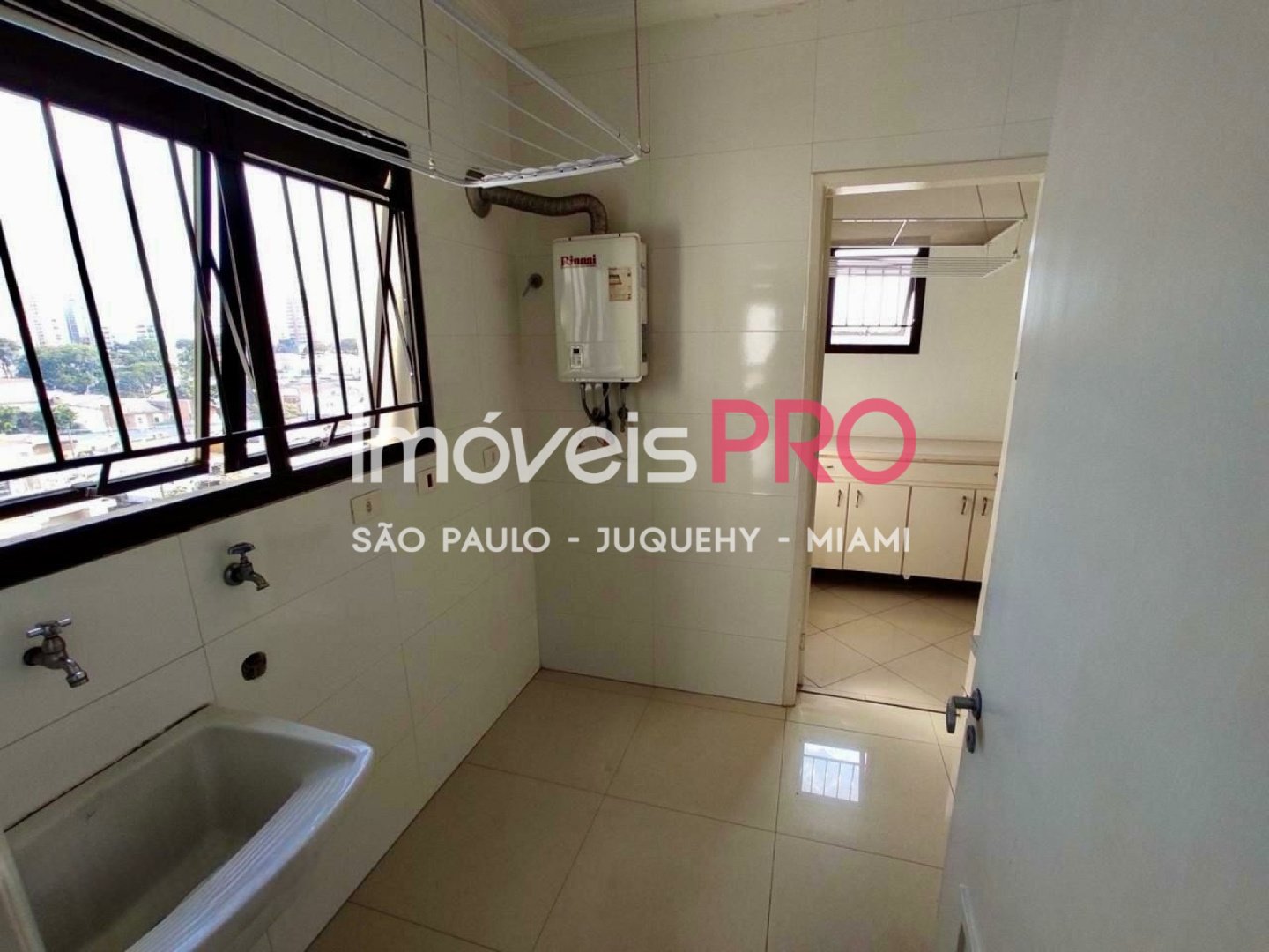 Foto :: IP18750