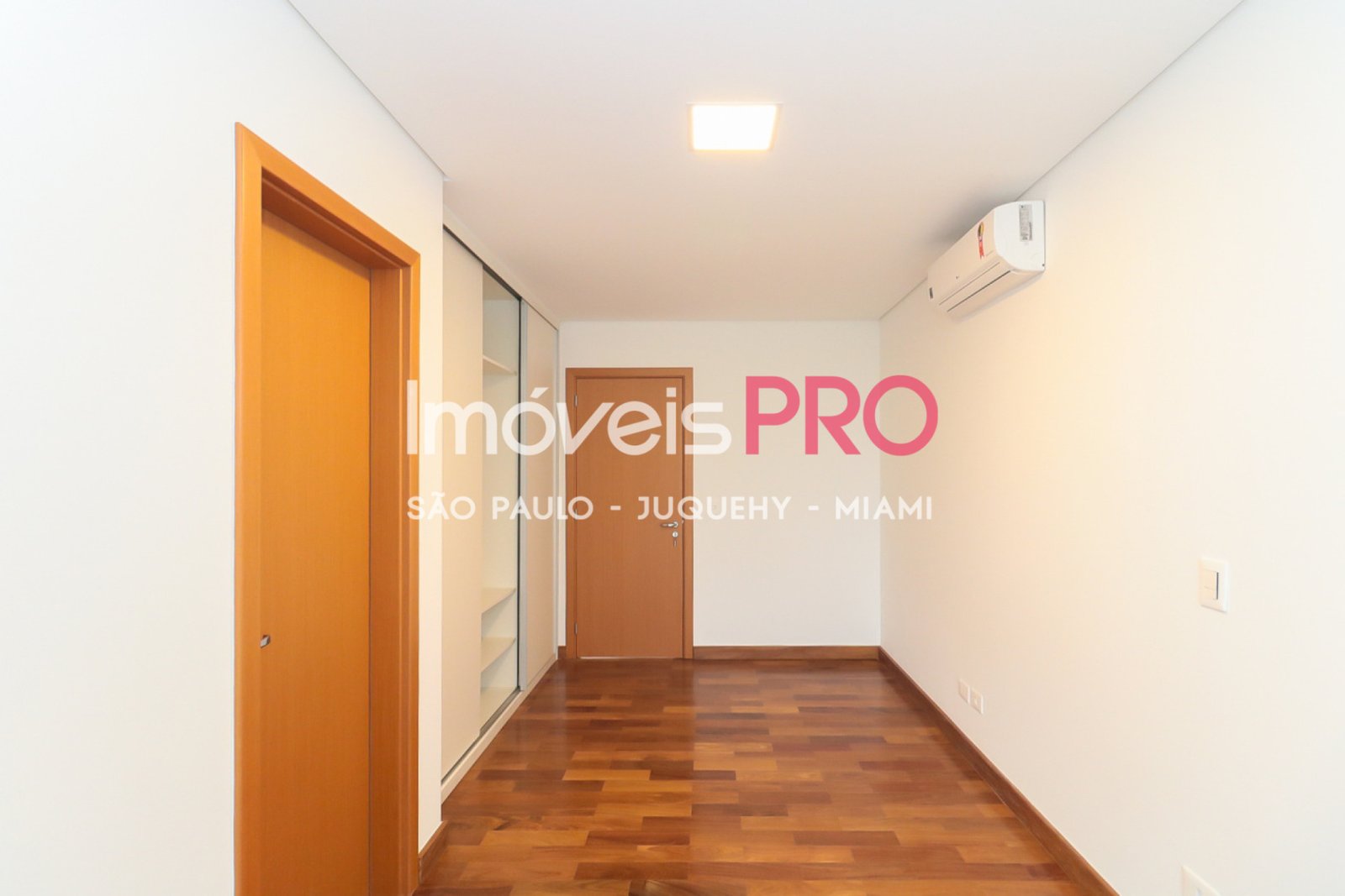 Foto :: https://assets.imoveispro.com.br/thumb/IP18857/condominio-venda-jardim-petropolis_IP18857_11_1920x1080.jpg?