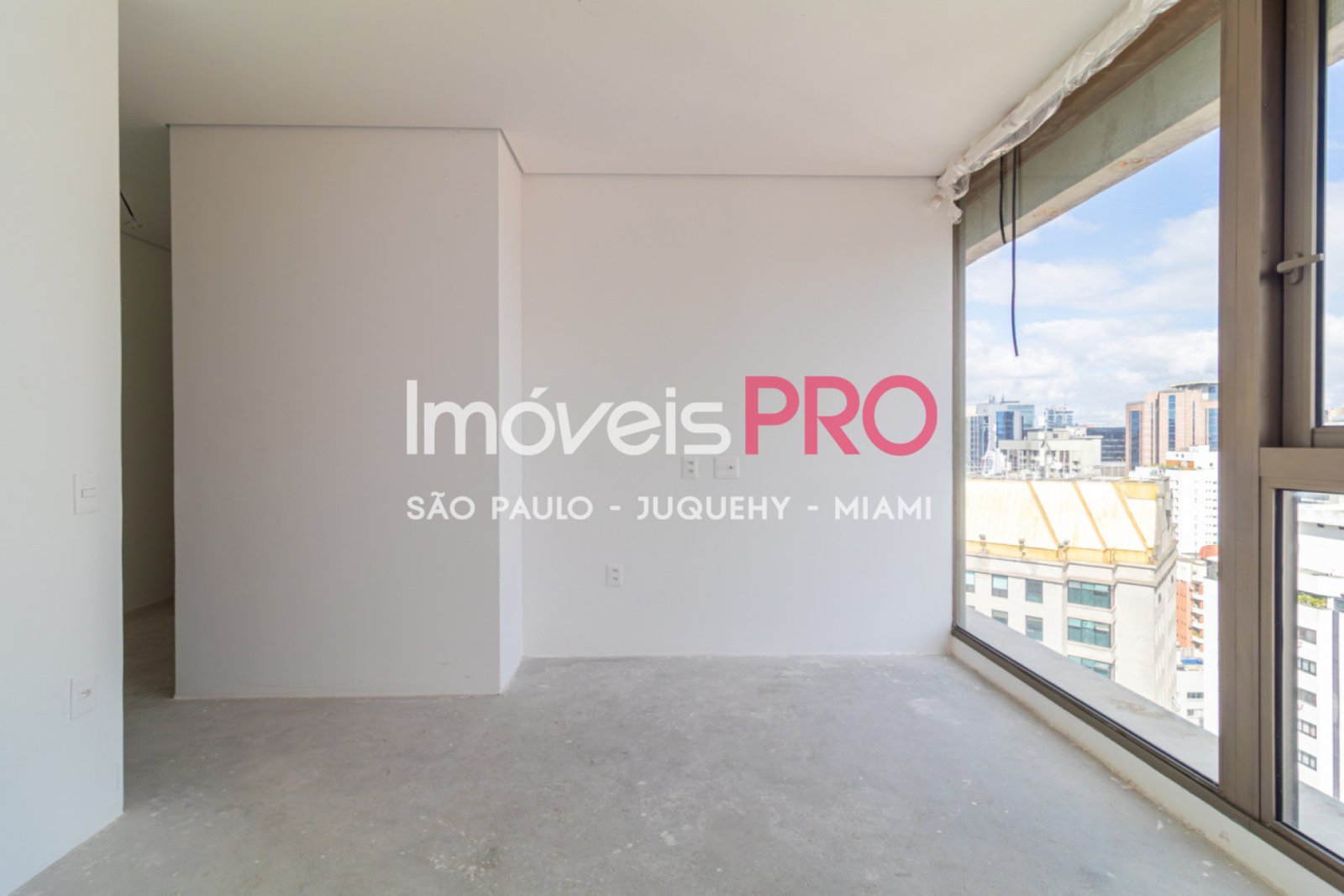 Foto :: https://assets.imoveispro.com.br/thumb/IP18933/cobertura-duplex-venda-jardim-europa_IP18933_17_1920x1080.jpg?