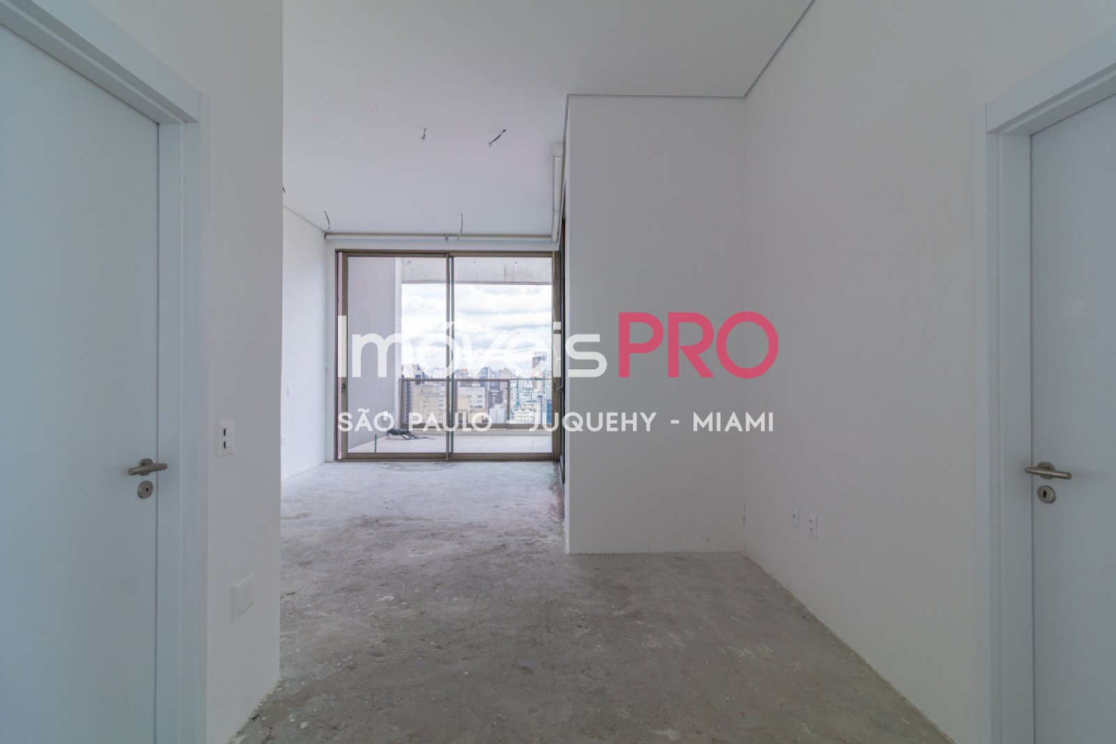 Foto :: https://assets.imoveispro.com.br/thumb/IP18933/cobertura-duplex-venda-jardim-europa_IP18933_29_1920x1080.jpg?