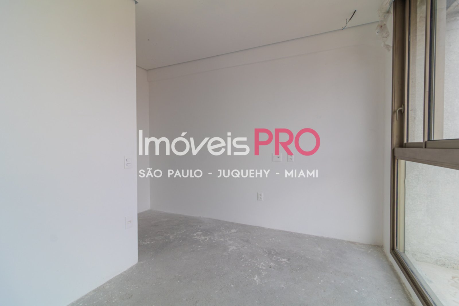 Foto :: IP18933