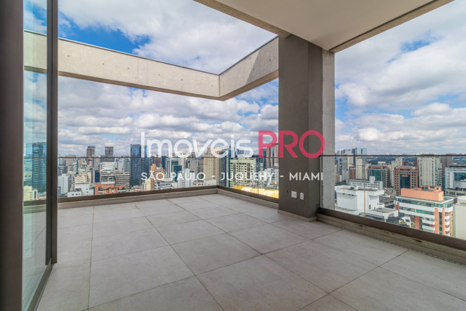 Foto :: https://assets.imoveispro.com.br/thumb/IP18933/cobertura-duplex-venda-jardim-europa_IP18933_41_1920x1080.jpg?