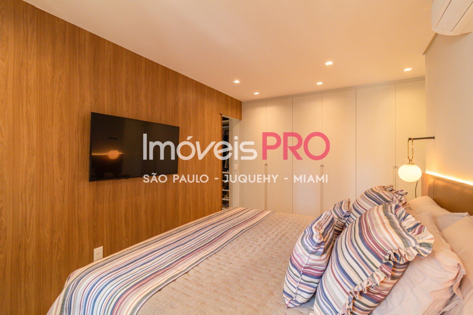 Foto :: https://assets.imoveispro.com.br/thumb/IP19128/apartamento-venda-vila-nova-conceicao_IP19128_23_1920x1080.jpg?