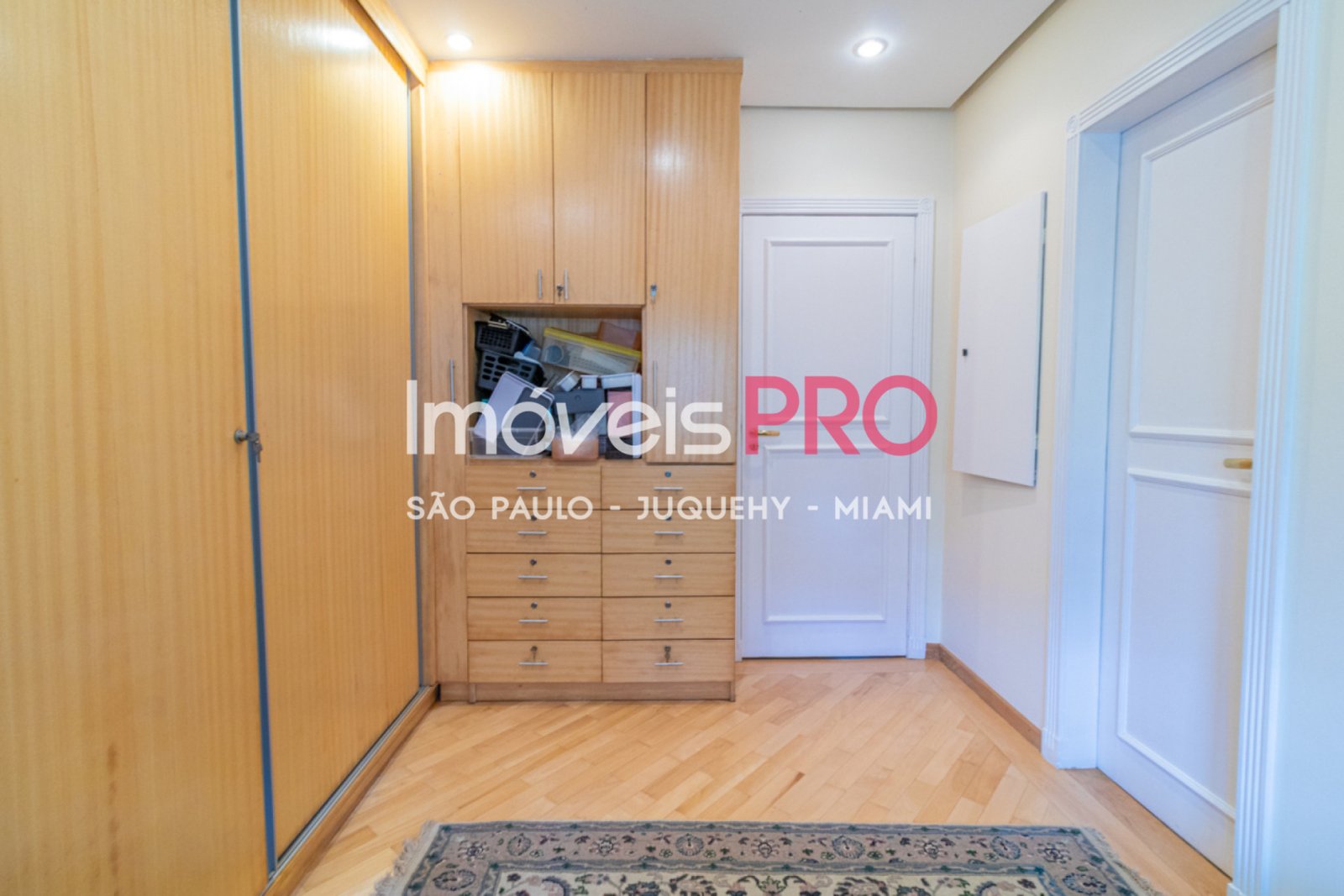 Foto :: https://assets.imoveispro.com.br/thumb/IP19222/sobrado-venda-jardim-marajoara_IP19222_47_1920x1080.jpg?