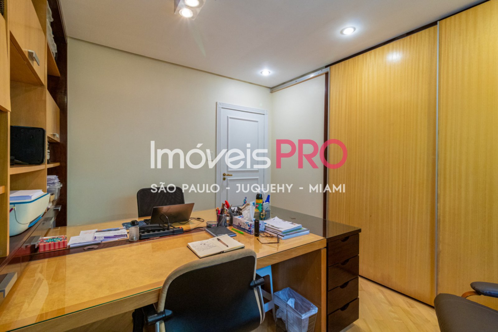 Foto :: https://assets.imoveispro.com.br/thumb/IP19222/sobrado-venda-jardim-marajoara_IP19222_53_1920x1080.jpg?