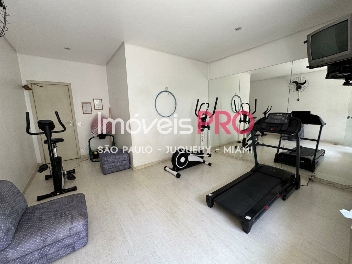 Foto :: https://assets.imoveispro.com.br/thumb/IP19389/apartamento-venda-campo-belo_IP19389_35_1920x1080.jpg?