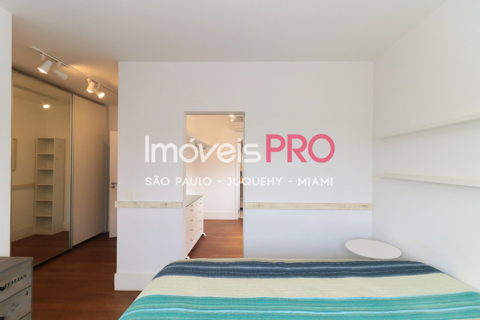 Foto :: https://assets.imoveispro.com.br/thumb/IP19540/apartamento-aluguel-vila-olimpia_IP19540_17_1920x1080.jpg?