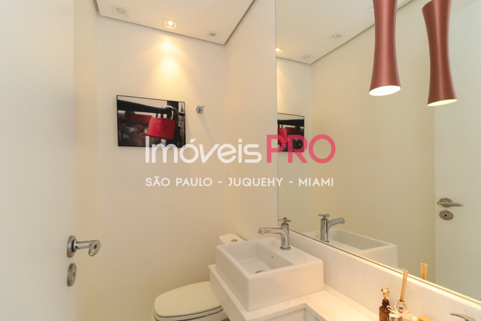 Foto :: IP19540