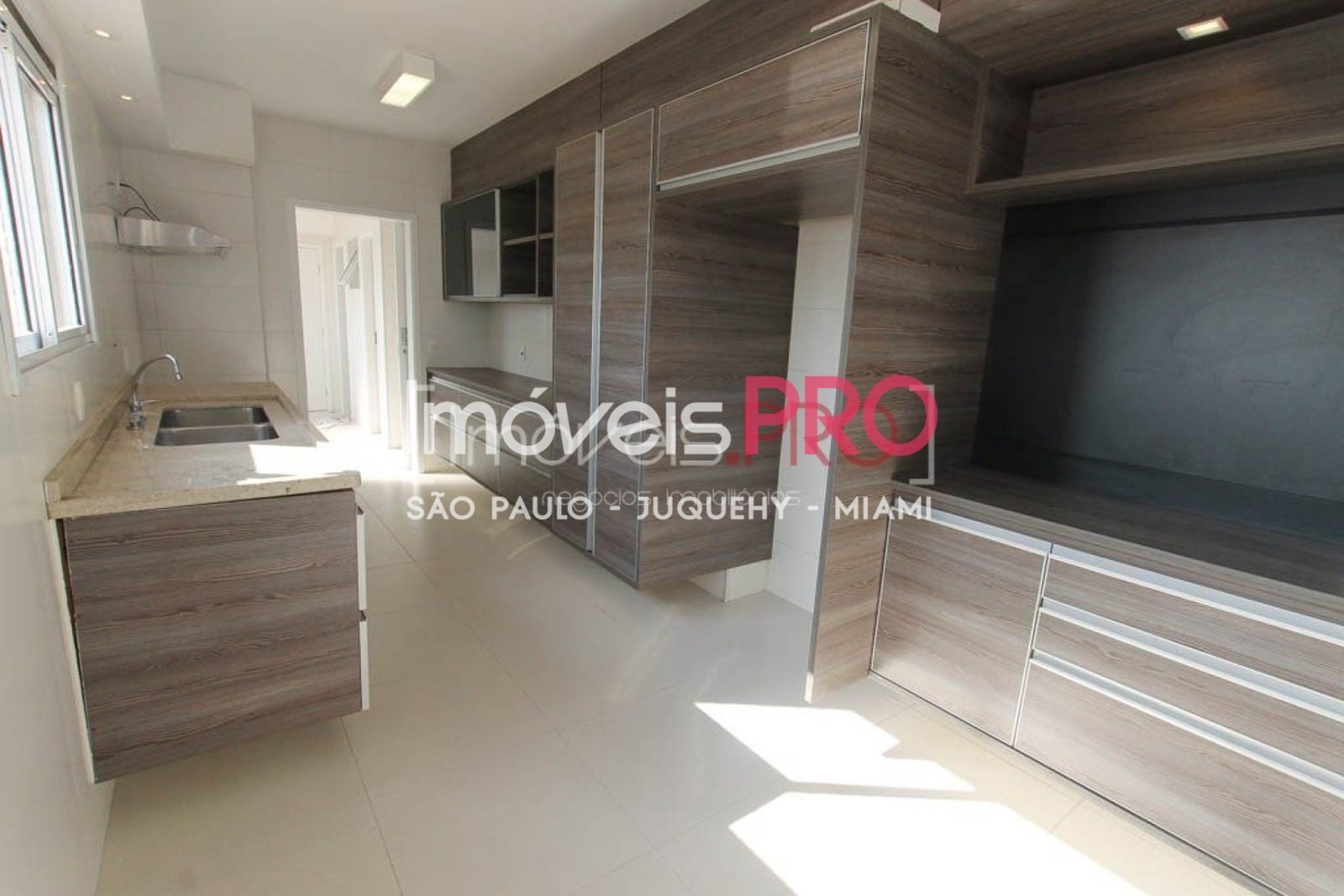 Foto :: https://assets.imoveispro.com.br/thumb/IP1962/apartamento-aluguel-moema-indios_IP1962_23_1920x1080.jpg?