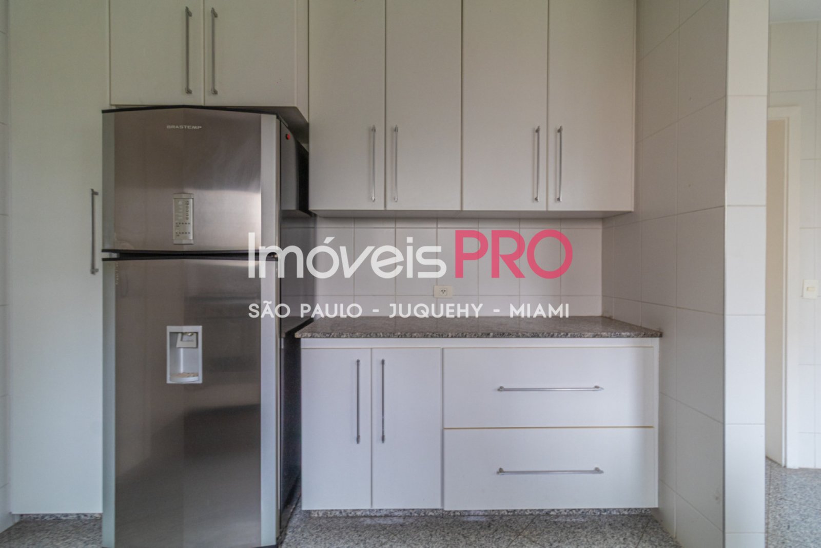 Foto :: https://assets.imoveispro.com.br/thumb/IP19692/apartamento-venda-paraiso_IP19692_53_1920x1080.jpg?