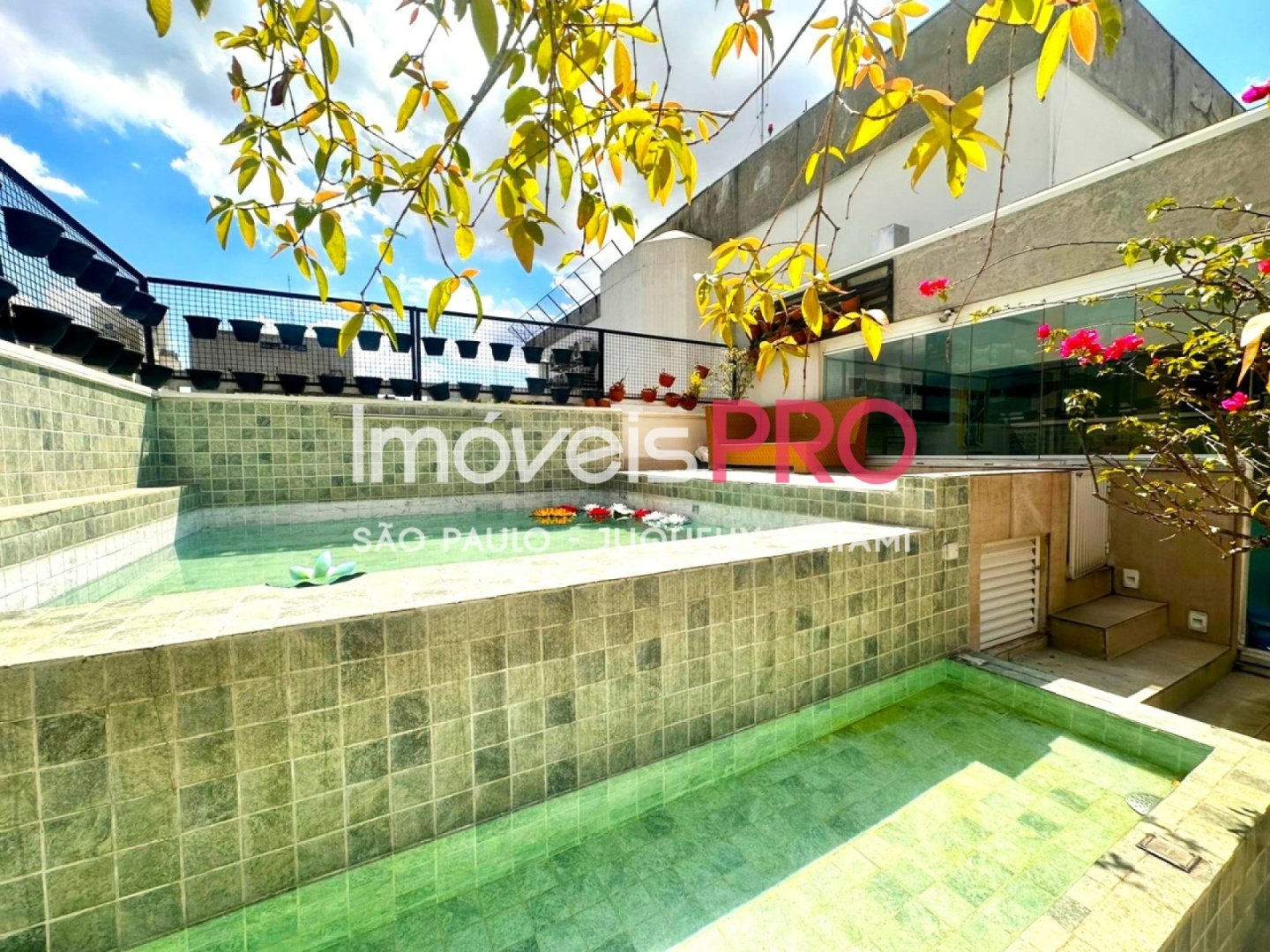 Foto :: https://assets.imoveispro.com.br/thumb/IP19953/cobertura-venda-itaim-bibi_IP19953_23_1920x1080.jpg?