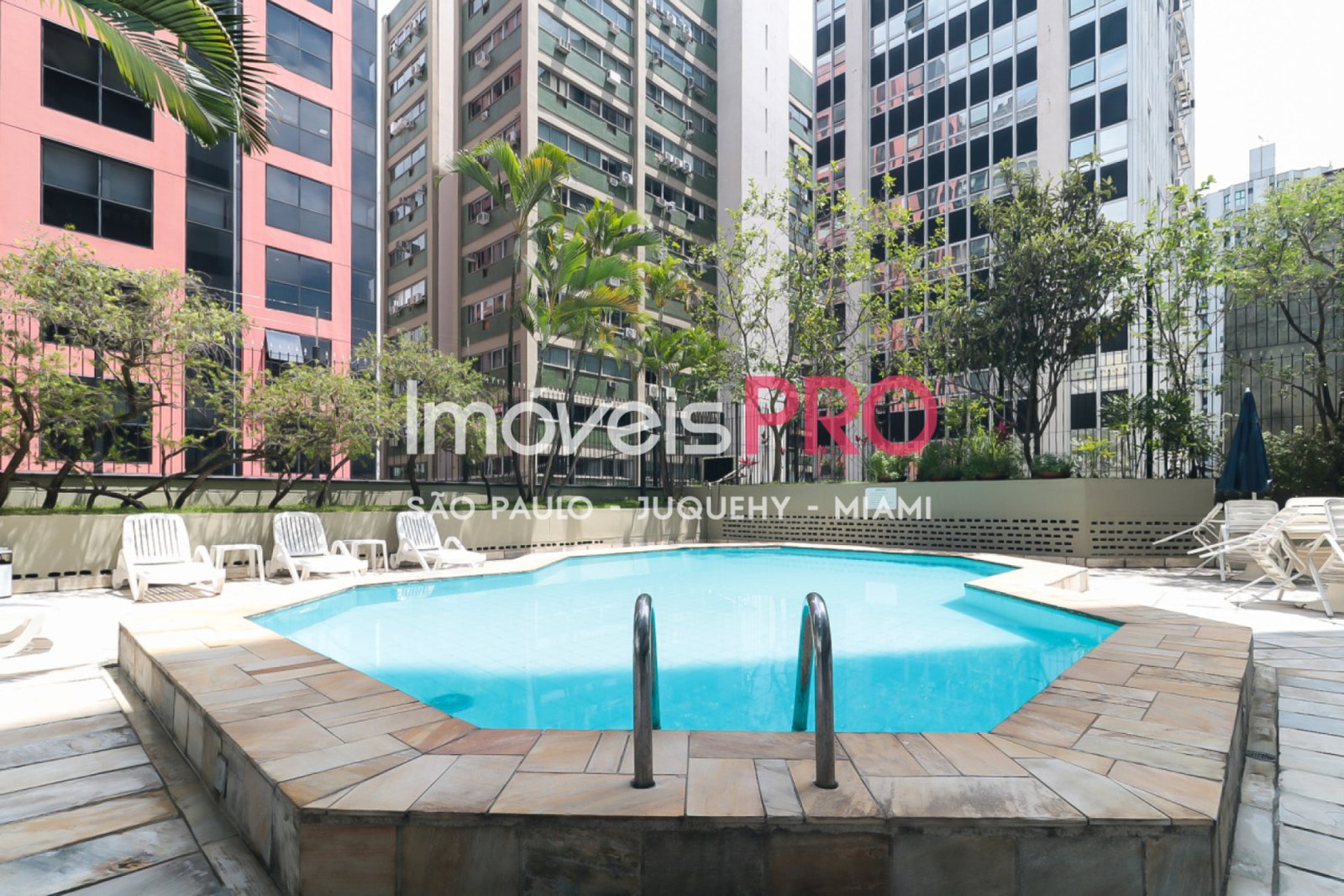 Foto :: https://assets.imoveispro.com.br/thumb/IP19953/cobertura-venda-itaim-bibi_IP19953_29_1920x1080.jpg?