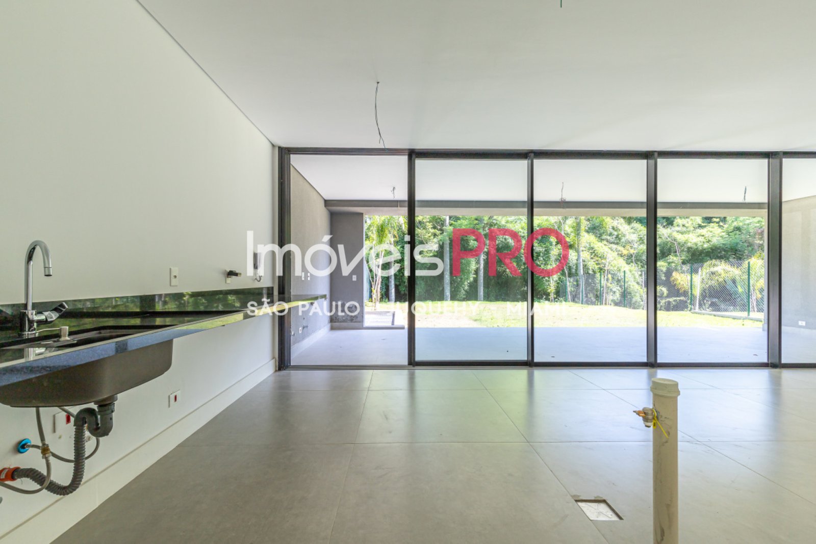 Foto :: https://assets.imoveispro.com.br/thumb/IP20181/condominio-venda-chacara-santo-antonio-zona-sul_IP20181_23_1920x1080.jpg?