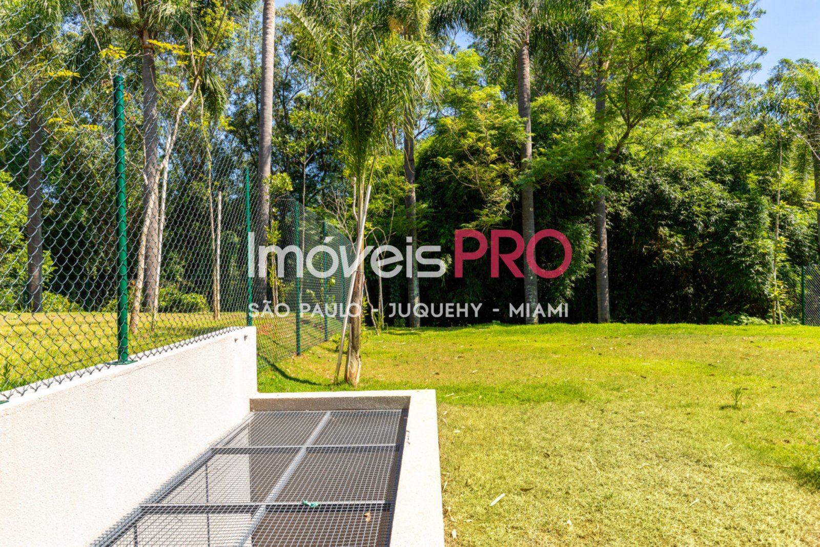 Foto :: https://assets.imoveispro.com.br/thumb/IP20181/condominio-venda-chacara-santo-antonio-zona-sul_IP20181_29_1920x1080.jpg?