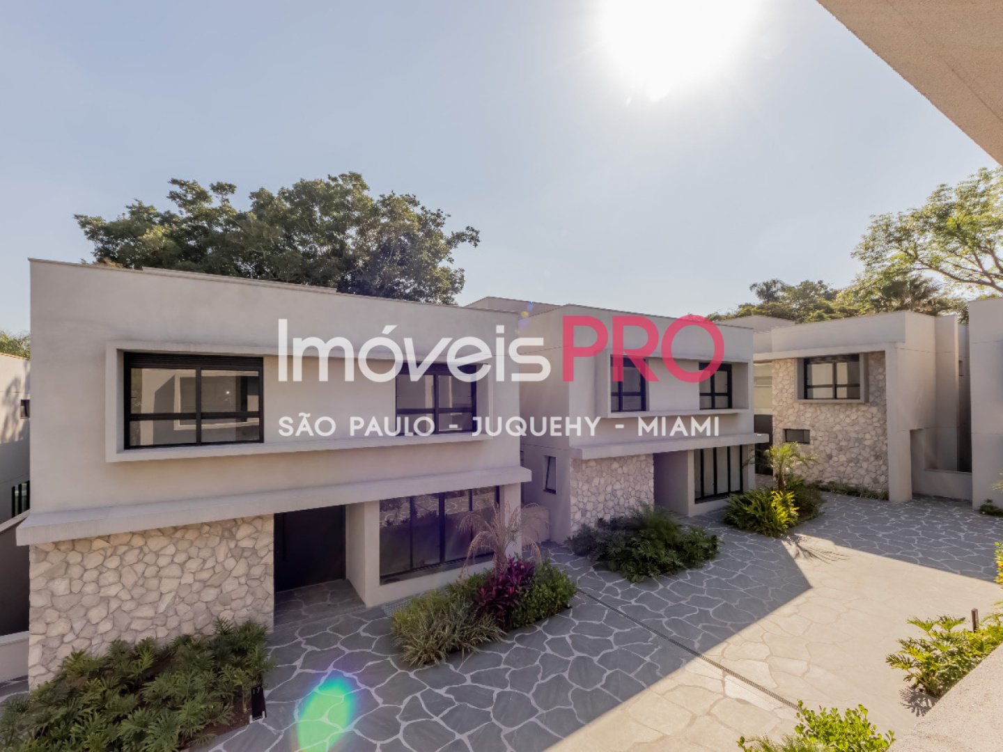 Foto :: https://assets.imoveispro.com.br/thumb/IP20181/condominio-venda-chacara-santo-antonio-zona-sul_IP20181_53_1920x1080.jpg?