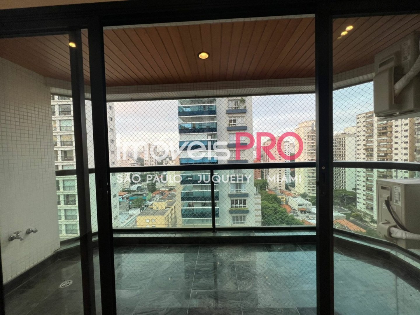 Apartamento de 3 quartos, 145 m², para alugar em Moema Índios — foto 3 de 41